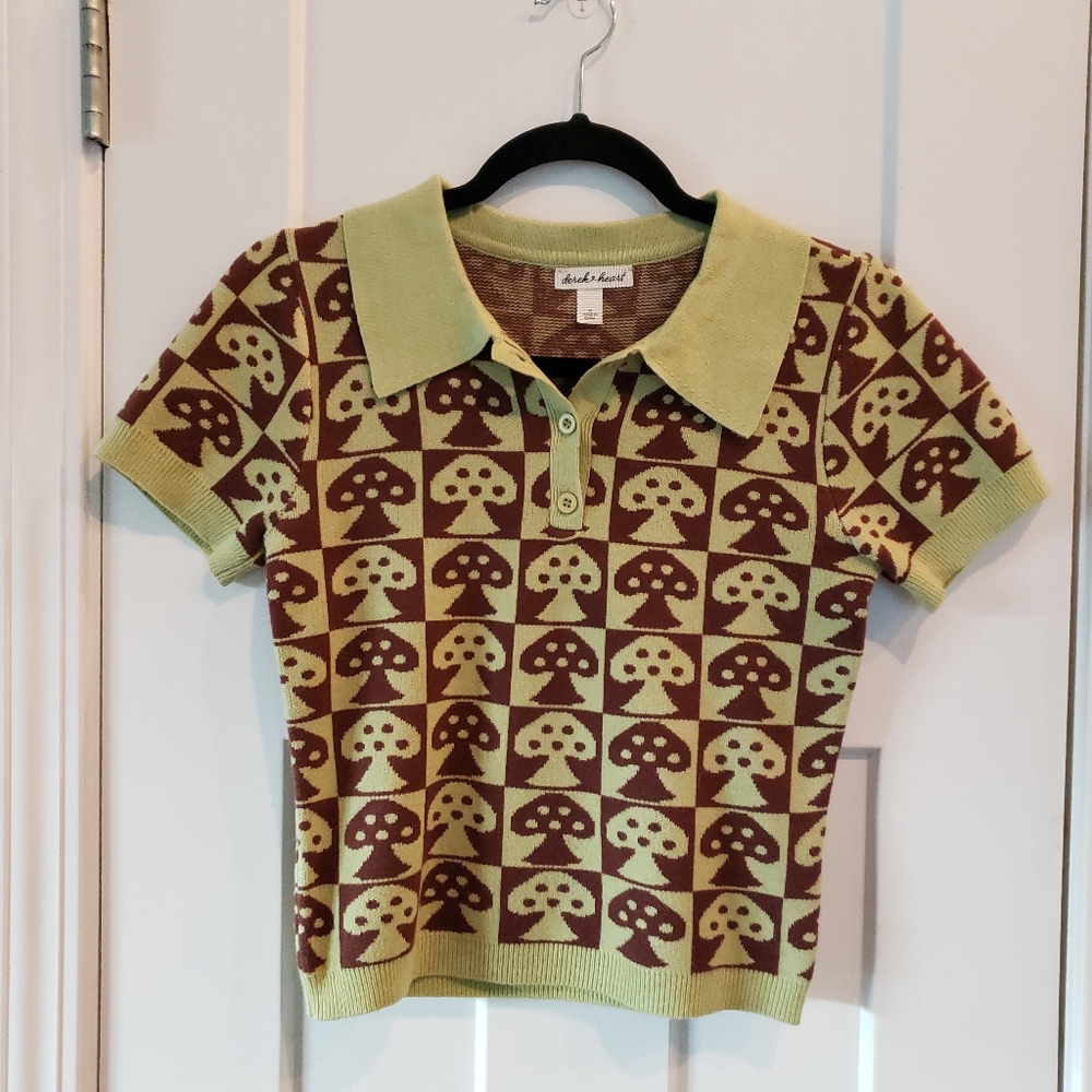 Derek Heart Green and Brown Mushroom Geometric Blouse